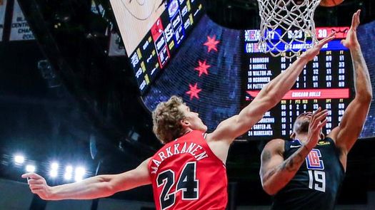 Los Bucks, 18 victorias seguidas y líderes de la liga; Doncic se lesiona