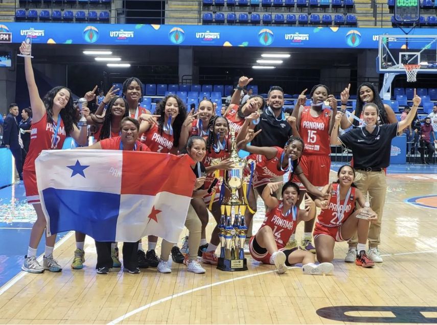 La selección femenina U16 logró el título en el Campeonato Centroamericano y clasificó al Centrobasket U17 2023. Foto: Hablemosdebasketpty