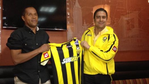 Víctor René Mendieta presentado como nuevo director técnico del CAI