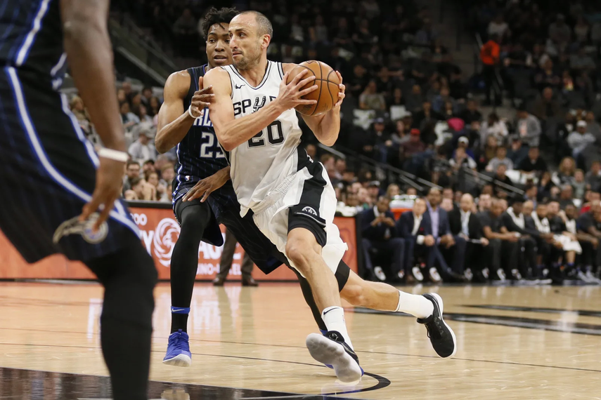 Manu Ginóbili ejecutando el reconocido