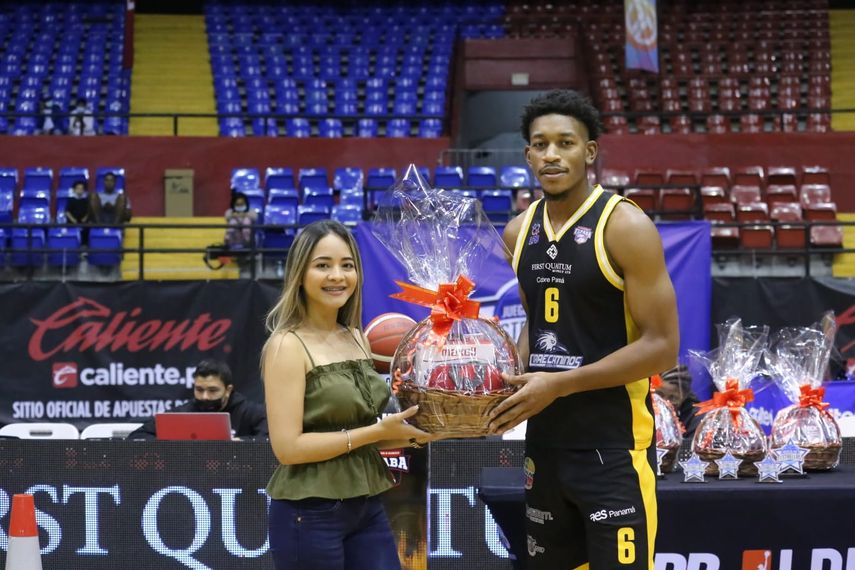 Los extranjeros sufrieron pero ganaron