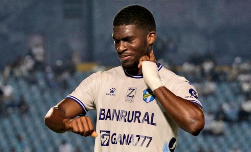 Londoño hace dupla con Jorlián Sánchez.&nbsp;