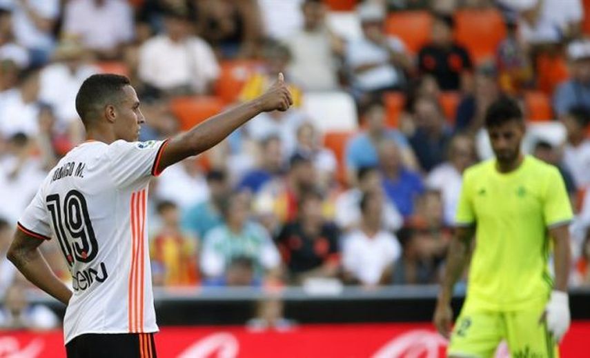 Los goles en contra y los cambios en defensa lastran al Valencia de Ayestarán