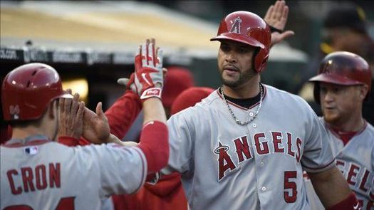 Pujols alcanzó a Foxx en marca de jonrones; Guerrero pegó grand slam