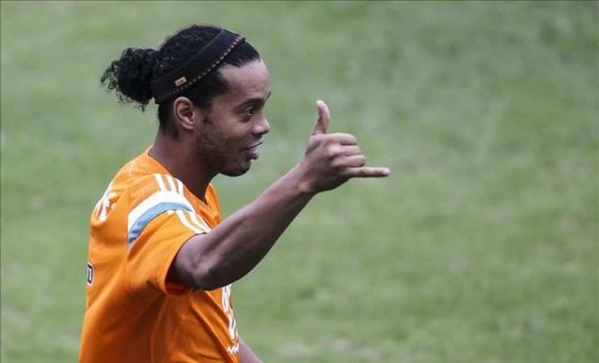 Ronaldinho jugará con el Barcelona en la Noche Amarilla contra la U. San Martín