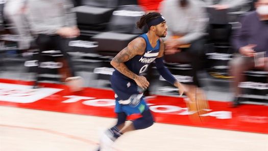 116-106: Los Timberwolves ganan a los Kings con la vuelta de DAngelo Russell