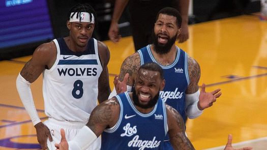 137-121: Los reservas de los Lakers se lucen ante los Wolves de un gran Rubio