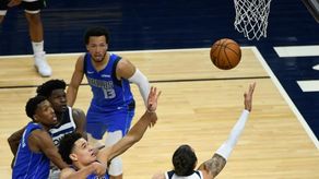 136-121. Los Timberwolves derrotan a unos Mavericks con los ojos en el playoff