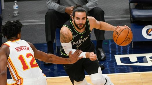 Los Clippers amplían su racha victoriosa y Trae Young encesta 43 puntos