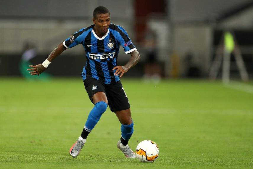 El Inter confirma la salida de Ashley Young, que regresa al Aston Villa