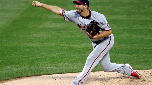 10-2. Scherzer lanza sólido y Soto y Kendrick jonronean contra Medias Rojas