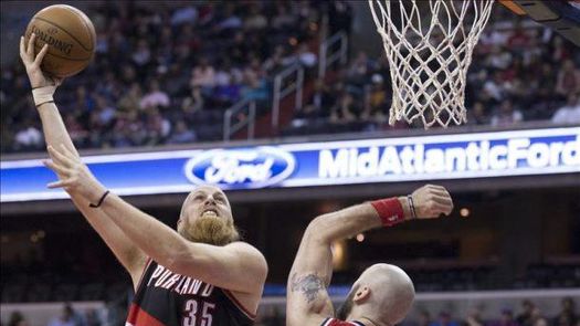 106-93. Gortat dirige el triunfo de los ya clasificados Wizards