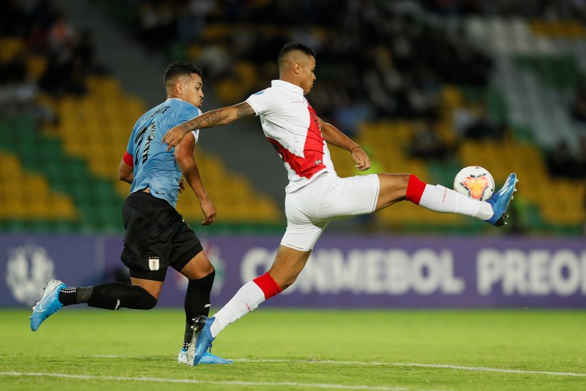 0-1. Ginella mantiene vivas esperanzas de Uruguay y deja a Perú en la cornisa