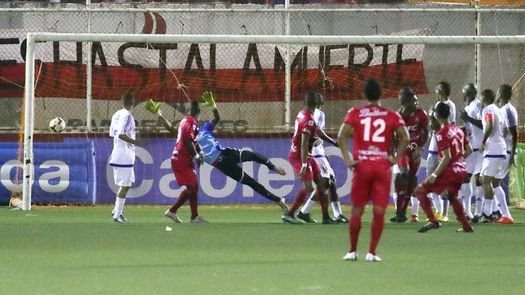 San Francisco acaba con el invicto del Atlético Nacional