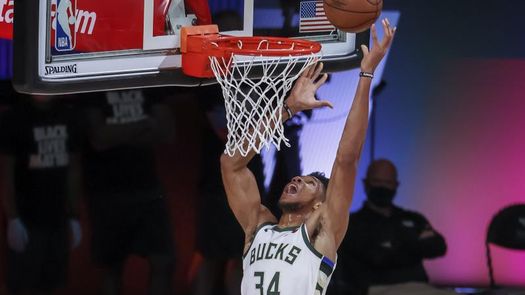 99-121. Vuelve Antetokounmpo y lidera triunfo fácil de Bucks ante Magic