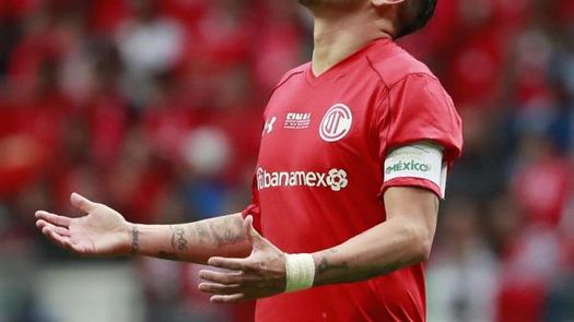 El argentino Rubens Sambueza gana el balón de oro del fútbol mexicano