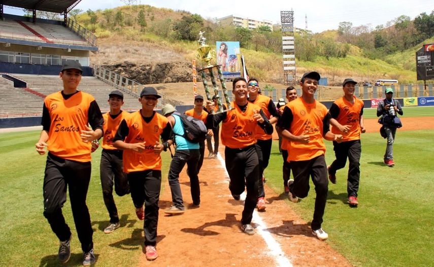 Los Santos campeón del Béisbol Intermedio