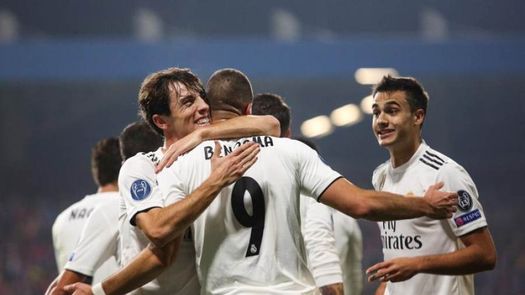 El Real Madrid vapulea al descanso al Viktoria (0-4)