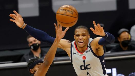 111-123. Westbrook no se baja del triple-doble y logra el vigésimo cuarto