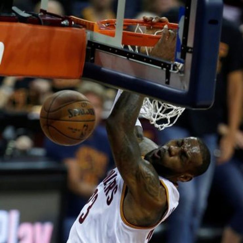 121-117. James marca la diferencia en el duelo de equipos líderes en el Este