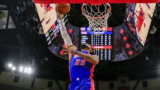 113-115. Rose sella la victoria de los Pistons