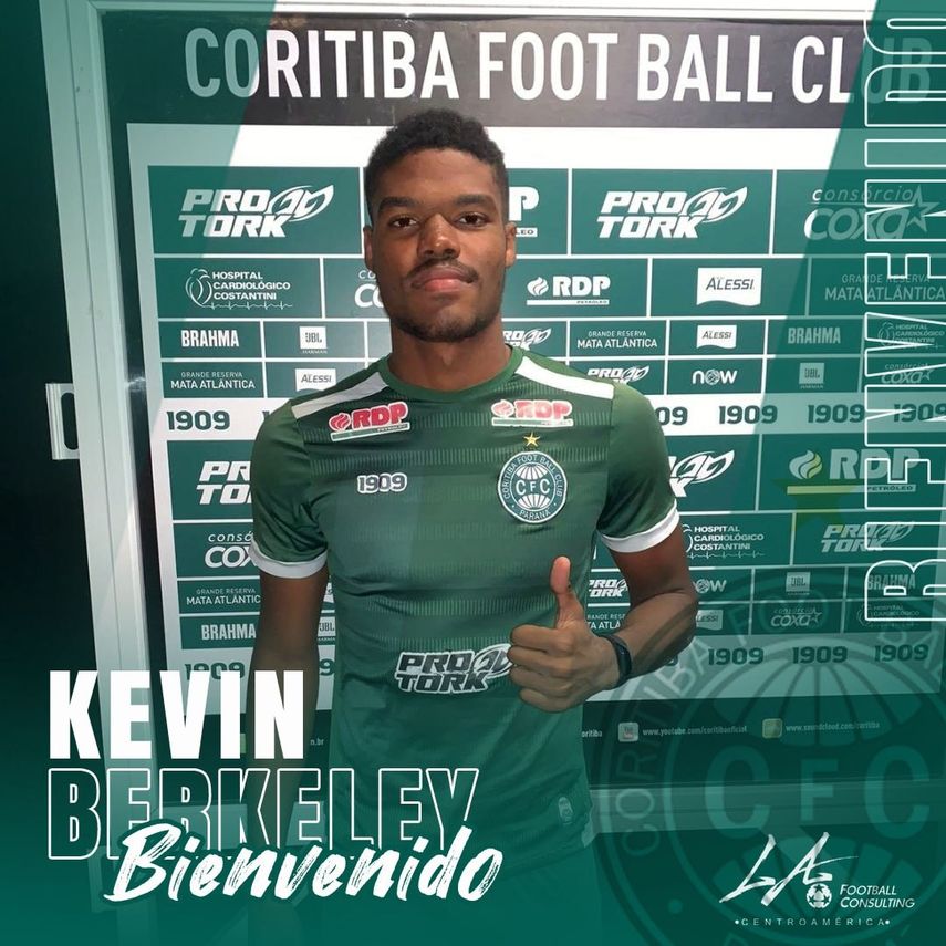 Kevin Berkeley es jugador del Curitiba de Brasil