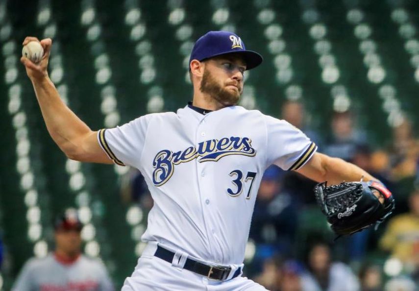 7-3. Houser domina desde la lomita a los Piratas