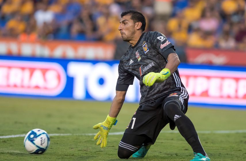 Nahuel Guzmán presenta libro sobre fútbol escrito por mujeres