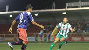 Josué Holder pone al Plaza Amador con medio boleto a semifinales
