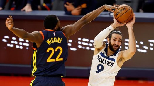 103-106: Los Wolves salvan el partido contra Thunder en los últimos segundos