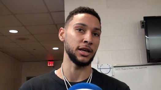 Simmons sufre una lesión de espalda y será baja indefinida con los Sixers