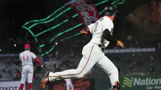 Gigantes siguen explosivos; Dodgers vuelven a perder; Despiertan los Bravos