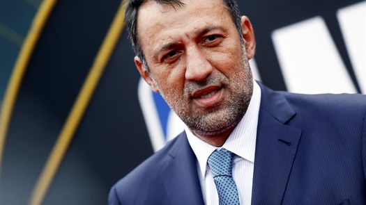 Vlade Divac deja cargo de gerente general de Kings y lo sustituye Joe Dumars