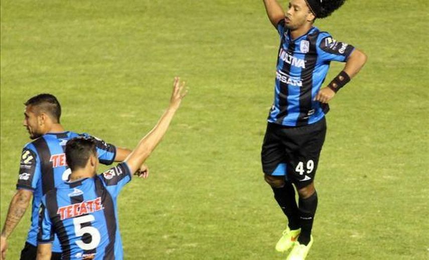 El Querétaro recibe mañana al Morelia obligado a vencerlo