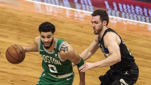 143-140. Con 60 puntos, Tatum ayuda a los Celtics a remontar una desventaja de 32 ante los Spurs