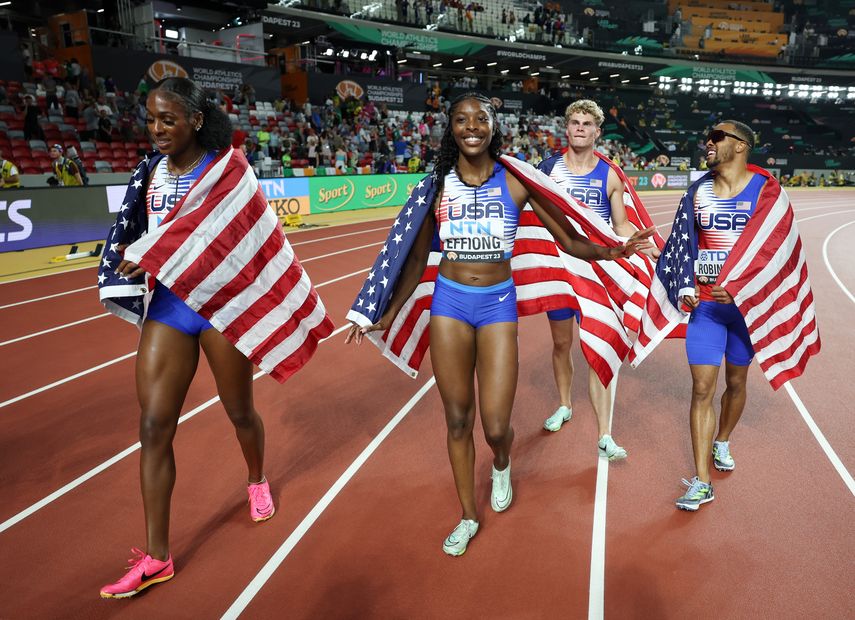 Estados Unidos Récord Mundial en Relevo Mixto 4x400m