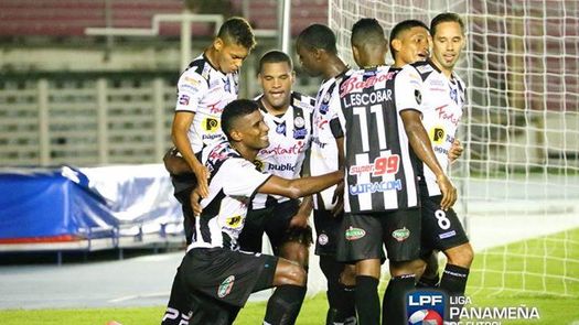 Herrera y Pérez mantienen las posibilidades del Tauro FC