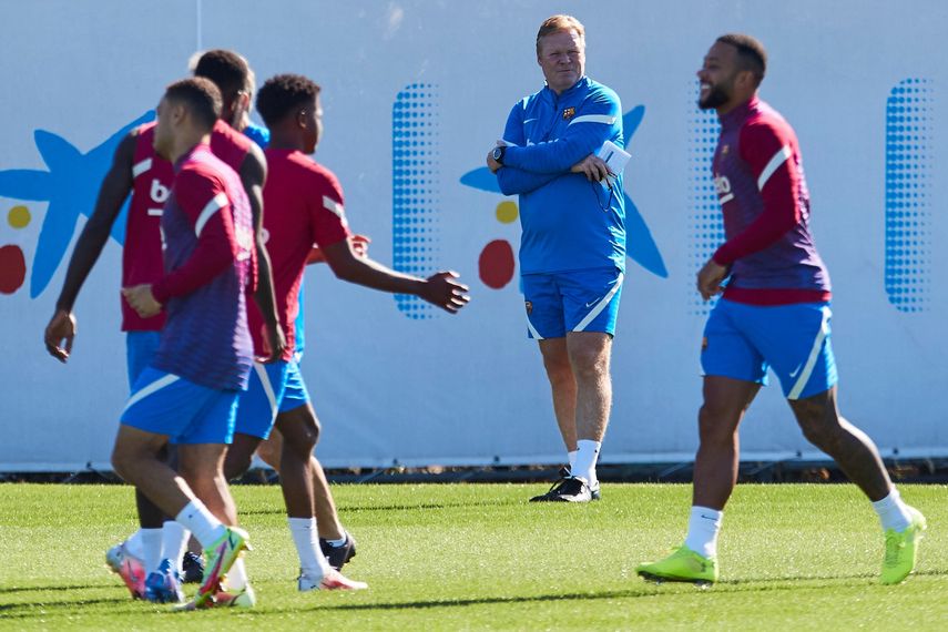 Koeman completa la convocatoria con Iñaki Peña, Balde y Gavi