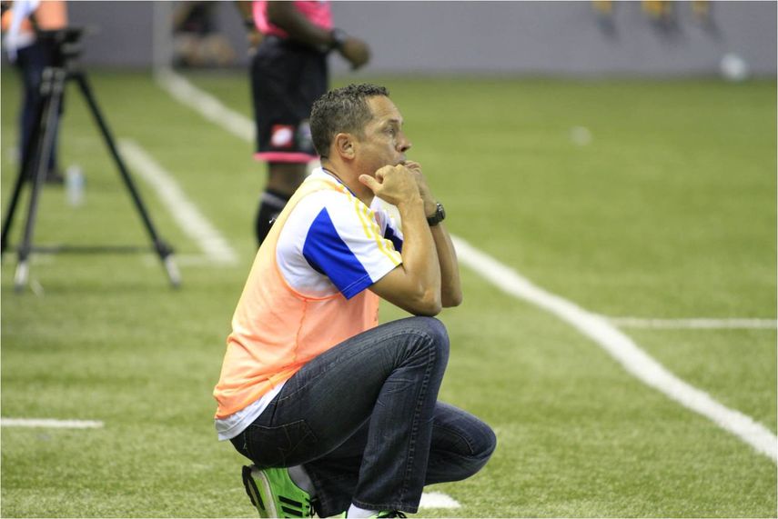 Mike Stump recibe fuerte sanción previo al Clausura 2016