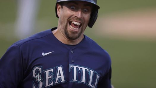 3-2. Murphy bota la pelota fuera del parque y sella triunfo de Marineros