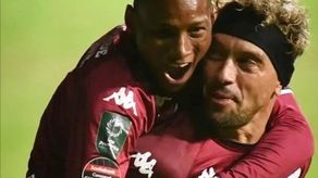 Medina junto a la leyenda Christian Bolaños.&nbsp;