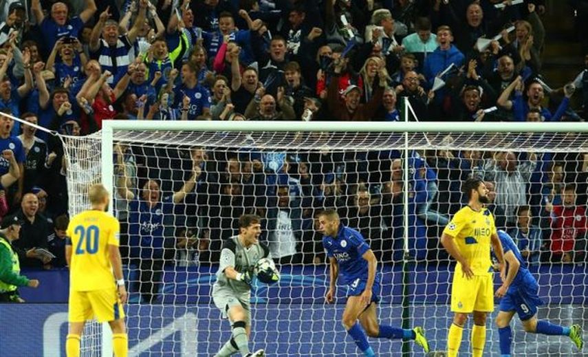1-0. Slimani mantiene vivo el sueño del Leicester en la Liga de Campeones