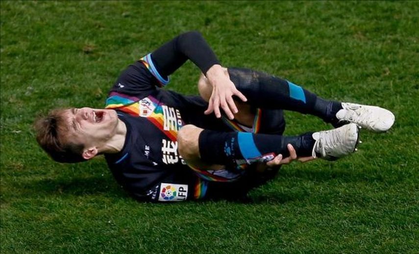 Diego Llorente, con un golpe fuerte en el peroné derecho, duda para Valencia