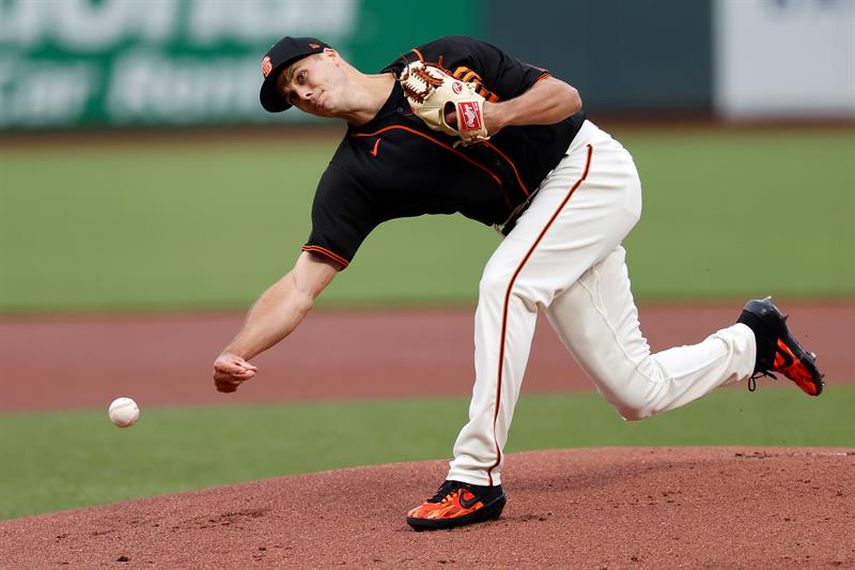 6-3. Logan Webb hace su trabajo desde el montículo y los Gigantes derrotan a los Rojos