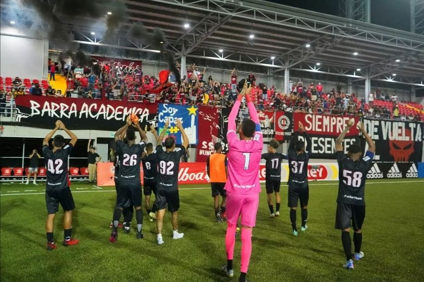 Sporting celebrando con la Académica.&nbsp;