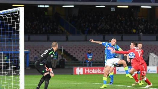 3-1. El Nápoles golea y es líder, pero se jugará el pase a octavos en Anfield