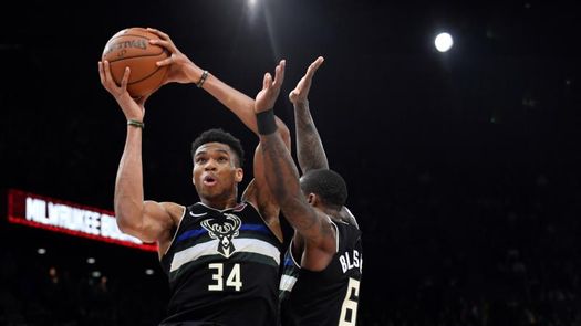 103-116. Antetokoumpo logra doble-doble en victoria de los Bucks, en Francia
