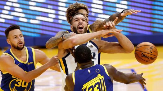 Green aporta triple-doble en la victoria de los Warriors por 131-119 sobre Jazz