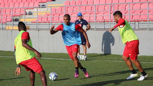 Tony Taylor recibe aprobación de FIFA para poder jugar con la selección nacional