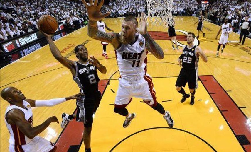 86-107. Leonard pone a los Spurs a un triunfo del quinto anillo